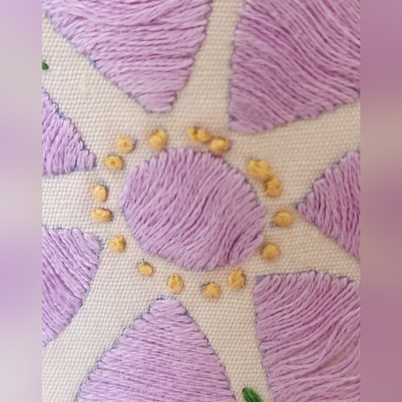 BEAUTIFUL RUNNER HANDMADE - Picture 4 of 5